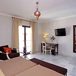 La Fonda Hotel